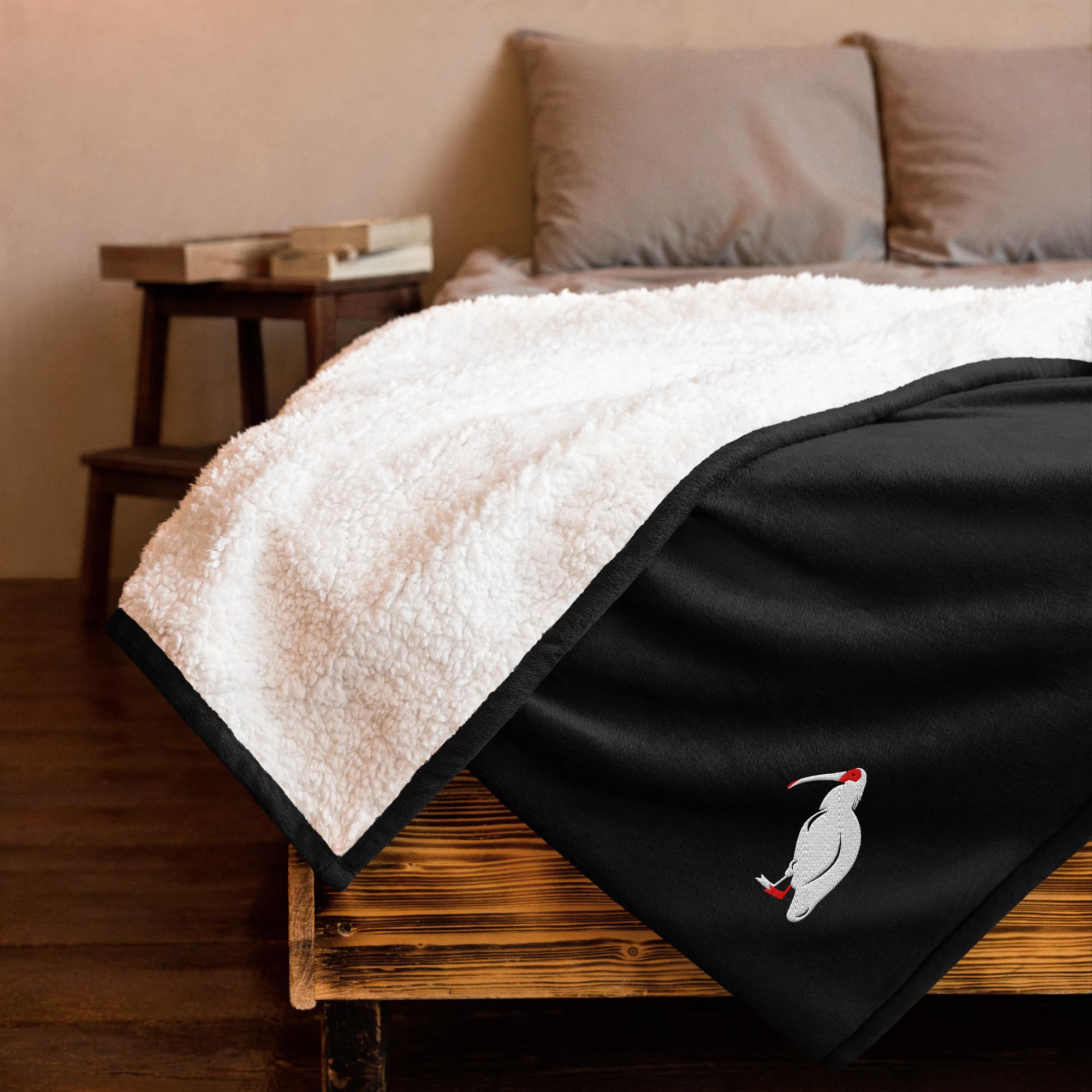 One Wear Ibis Solo – Premium Sherpa Blanket – White & Red - Image 7