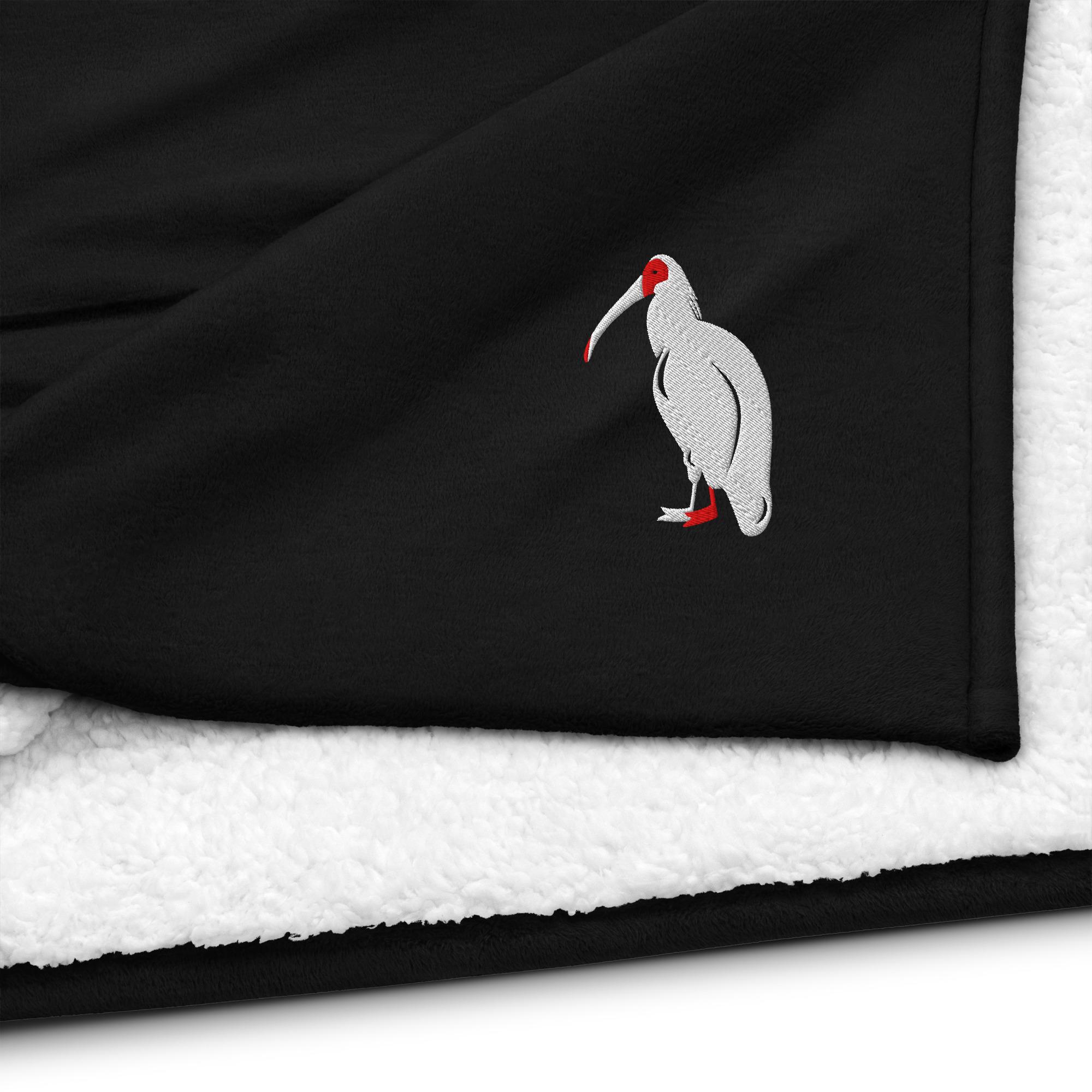 One Wear Ibis Solo – Premium Sherpa Blanket – White & Red - Image 4