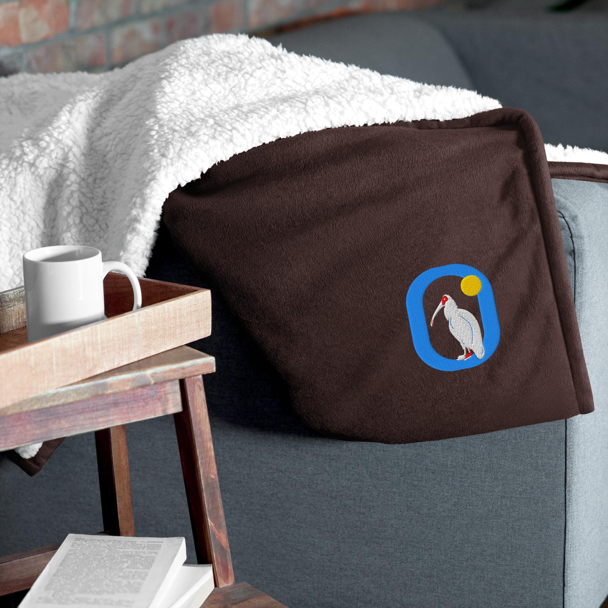 One Wear Big O Sun – Premium sherpa blanket – Aqua & White - Image 7