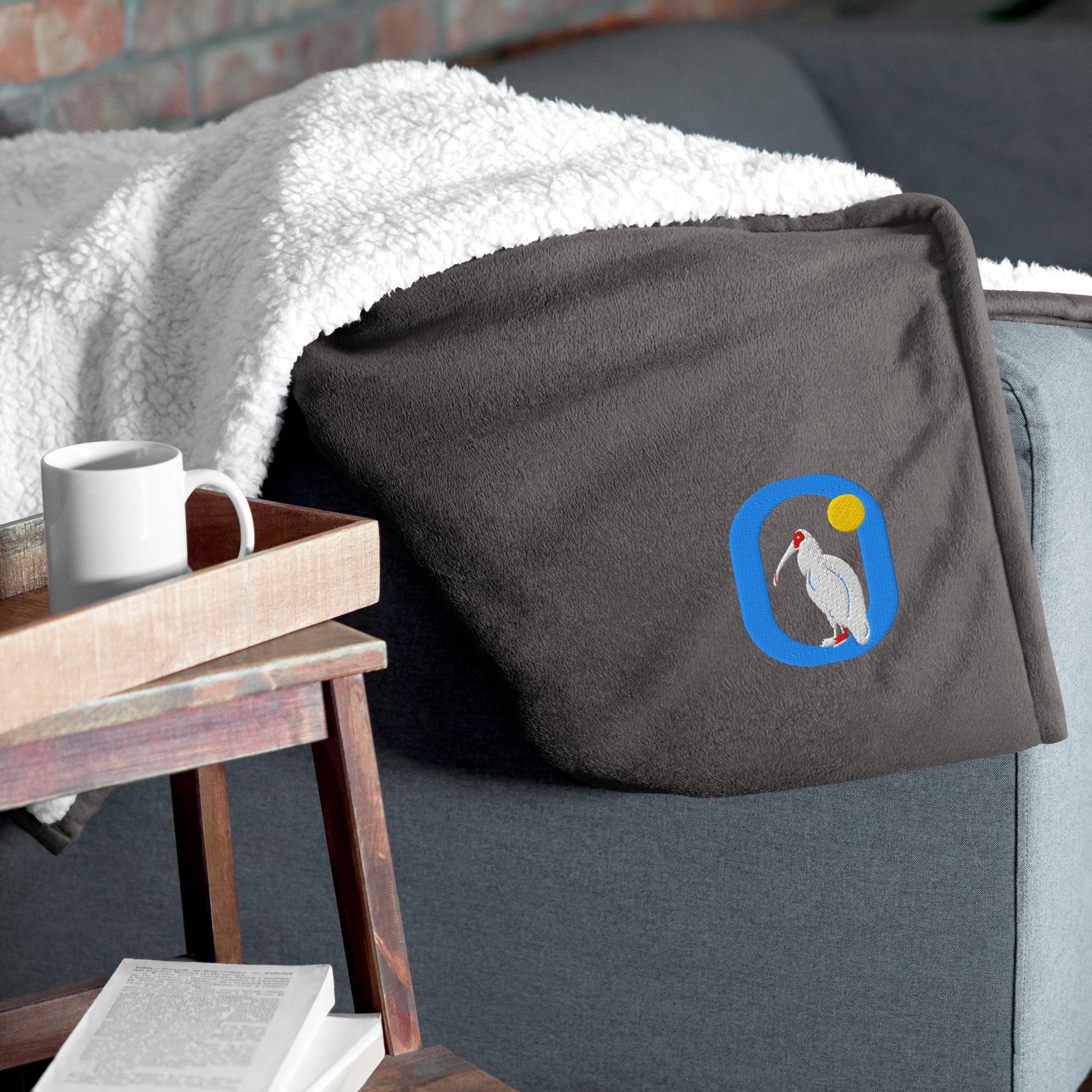 One Wear Big O Sun – Premium sherpa blanket – Aqua & White - Image 8