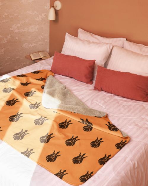 DaKahree: Signature Crown™ – Sherpa blanket – Bronze & Brown