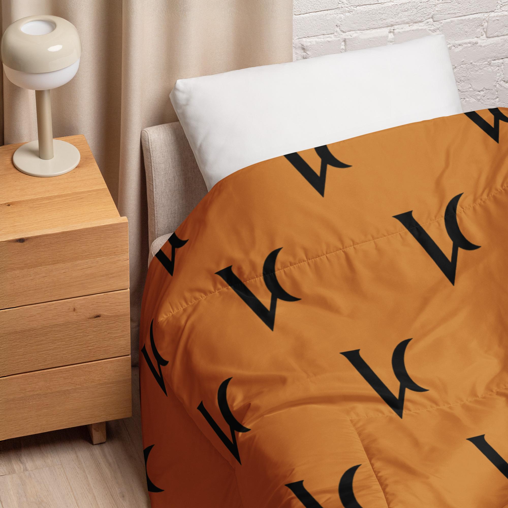 Varéluna: The VARÉ Crest™ – Comforter – Bronze & Black - Image 2