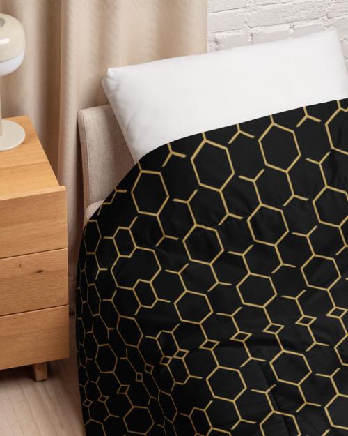 TALISHÉN: Steel Spine Hex Pattern – Comforter – Black & Gold