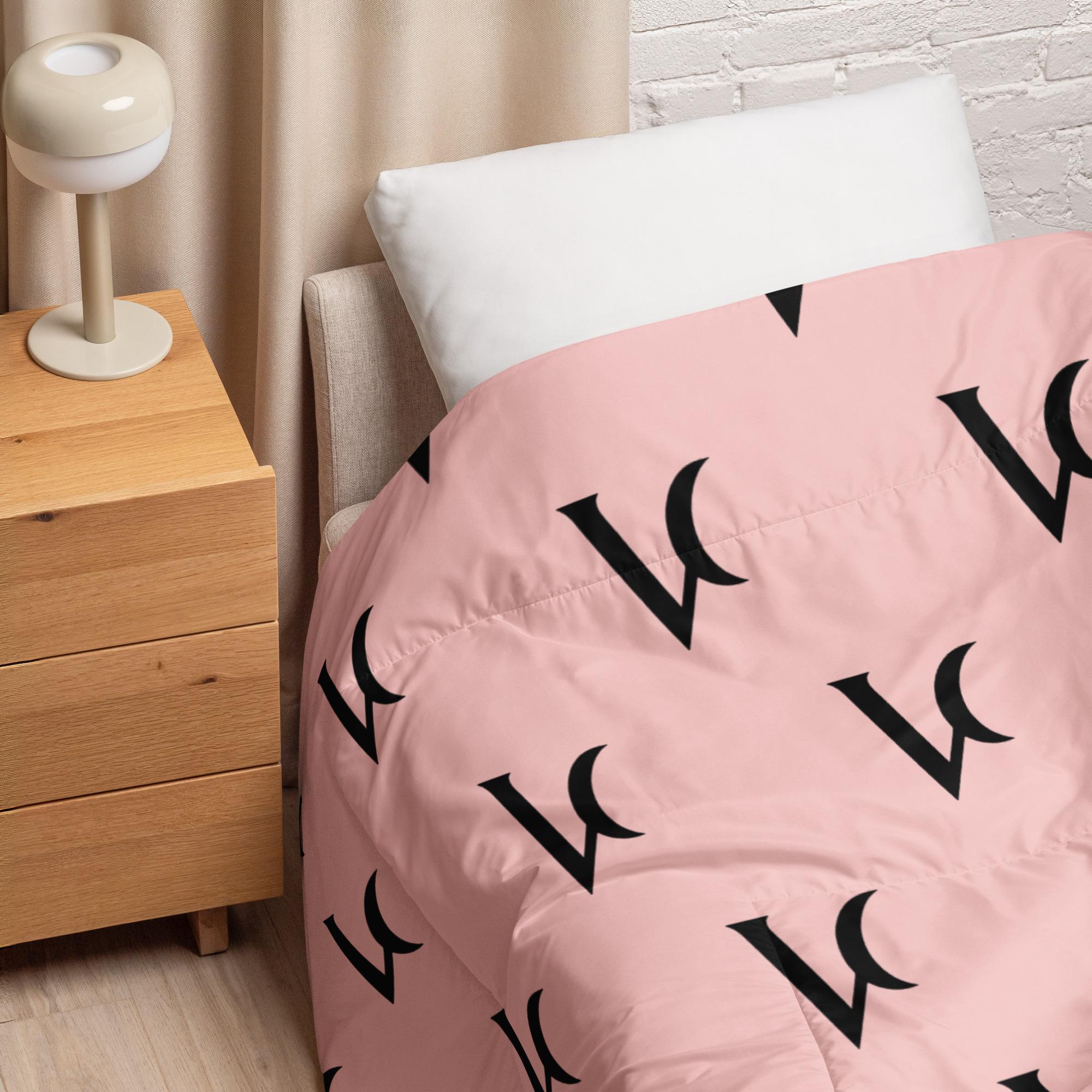 Varéluna: The VARÉ Crest™ – Comforter – Light Pink & Black