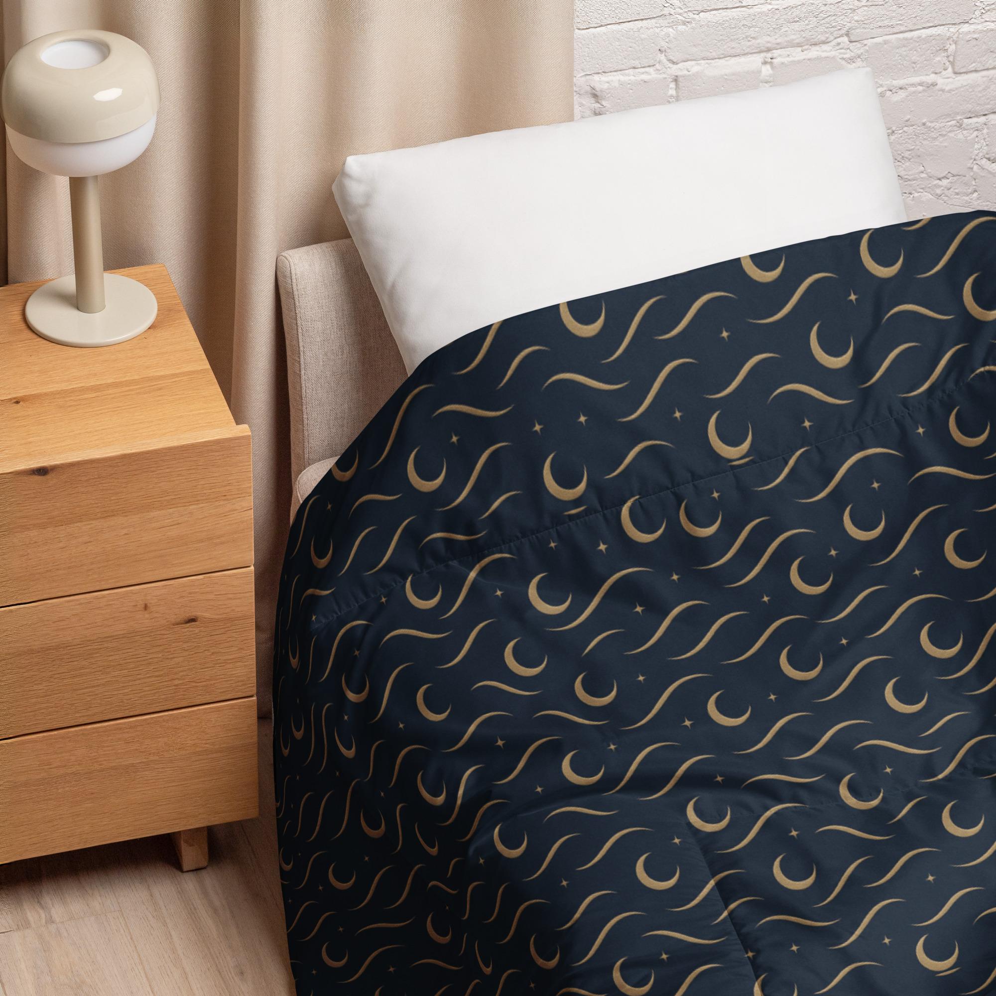 Varéluna: The VARÉ Crest™ – Comforter – Navy & Gold